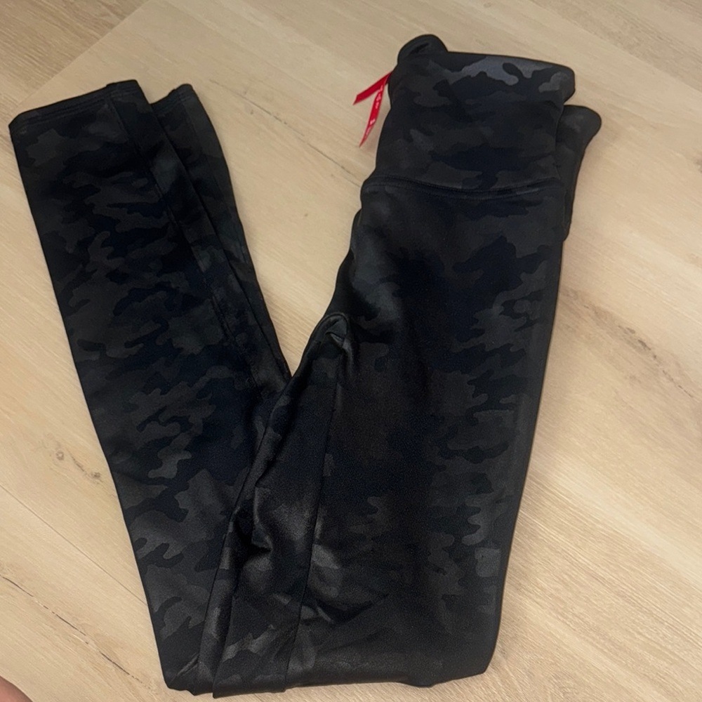 SPANX black Camouflage Leggings